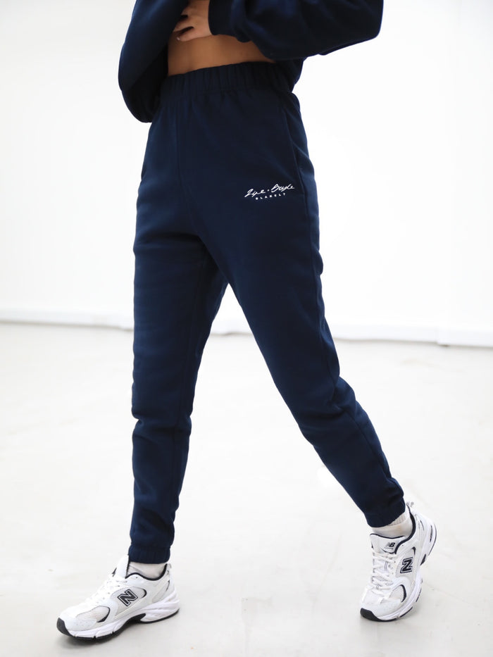 Life & Style Sweatpants - Navy Blue