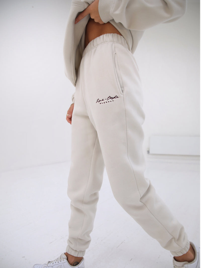Life & Style Women's Loose Fitting Sweatpants - Chalk