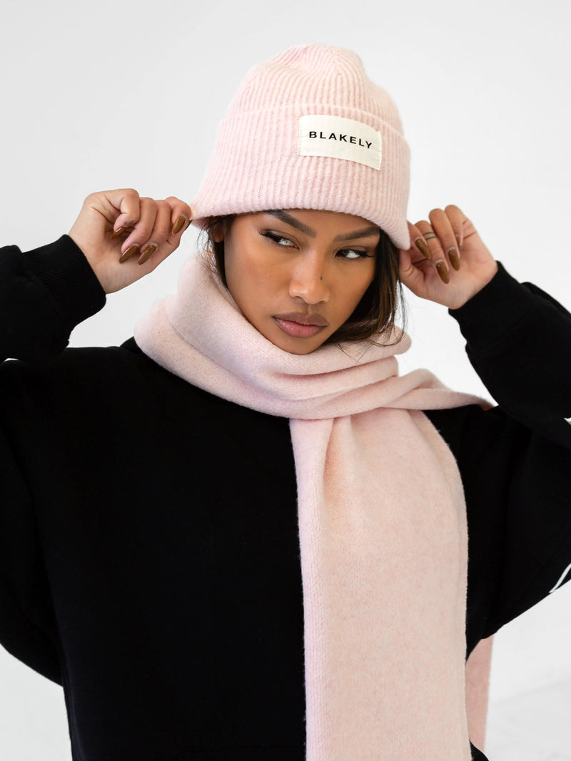 Label Knitted Scarf - Marshmallow Pink