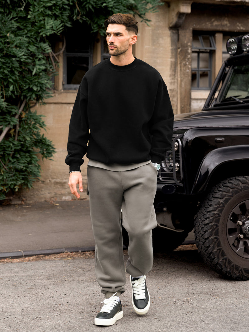 Blakely Basic Relaxed Jumper - Black