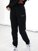 Universal Women's Sweatpants - Black