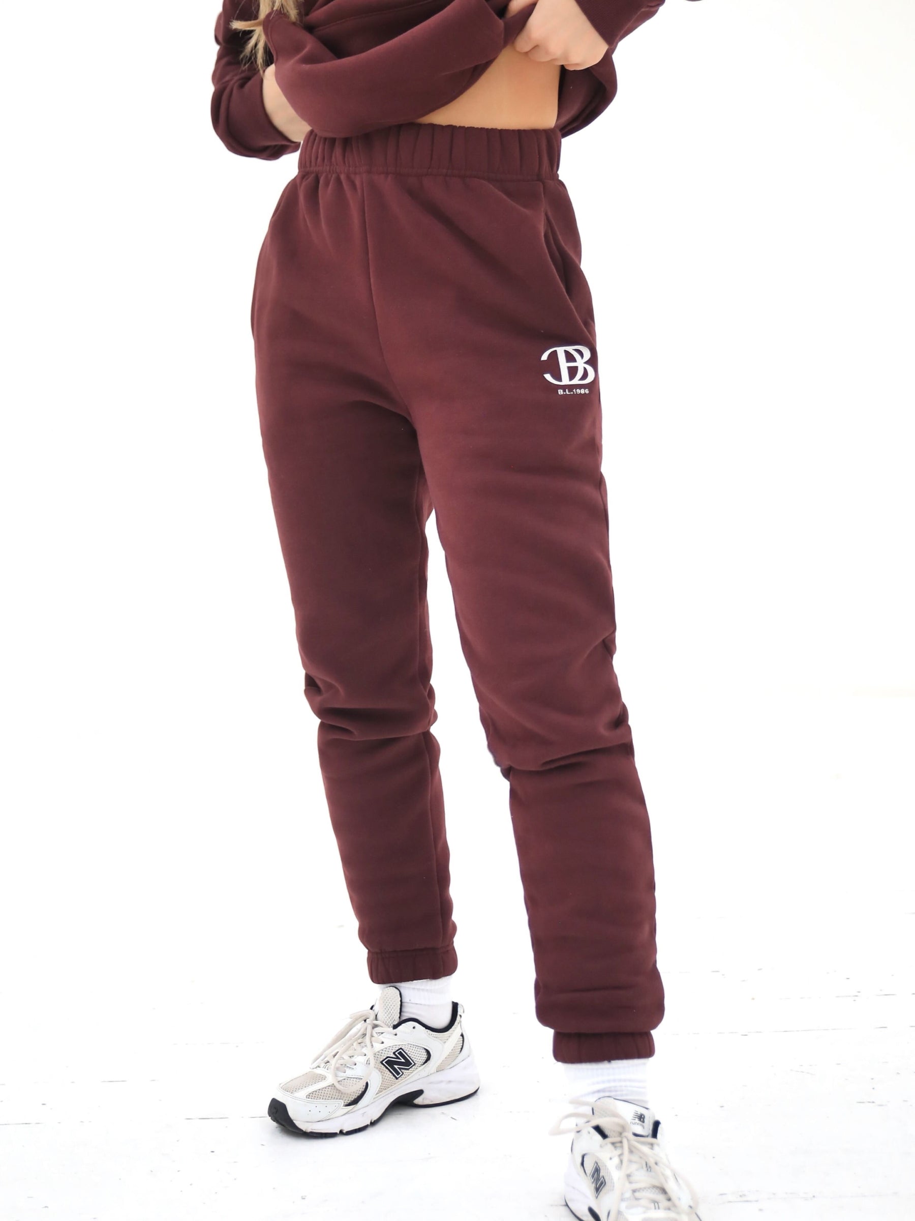 Burgundy sweatpants 2024 womens