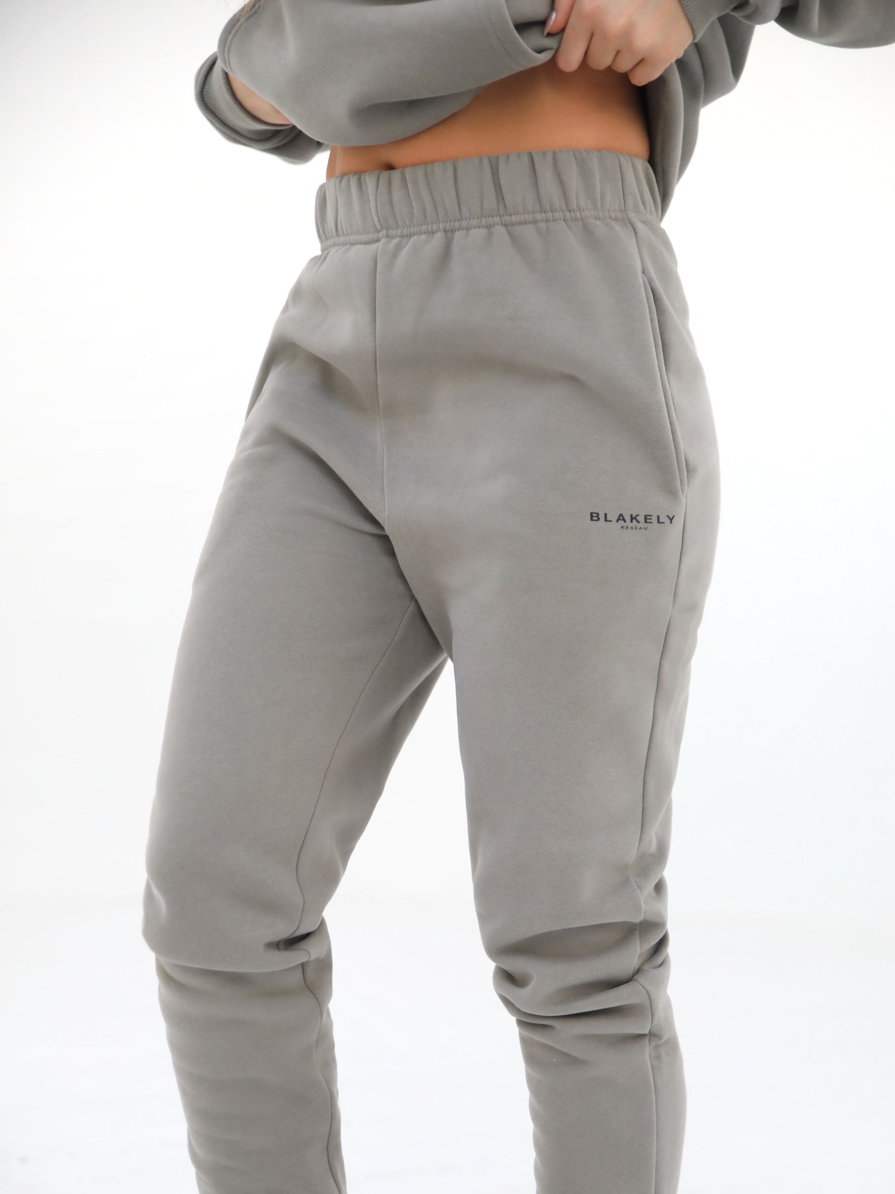 Sweatpants in Public - ChiCityFashion