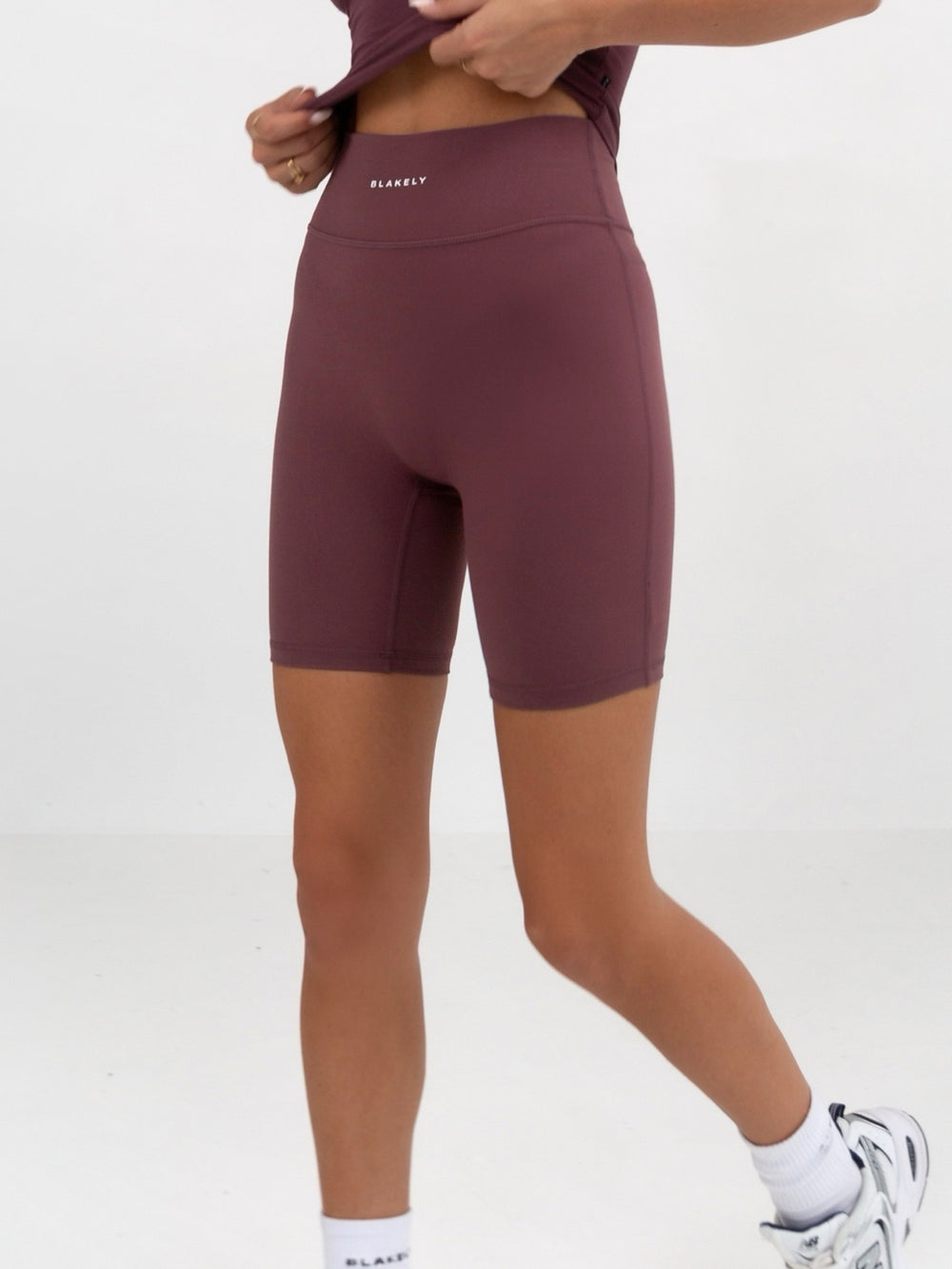 BLAKELY SHORTS (BROWN)