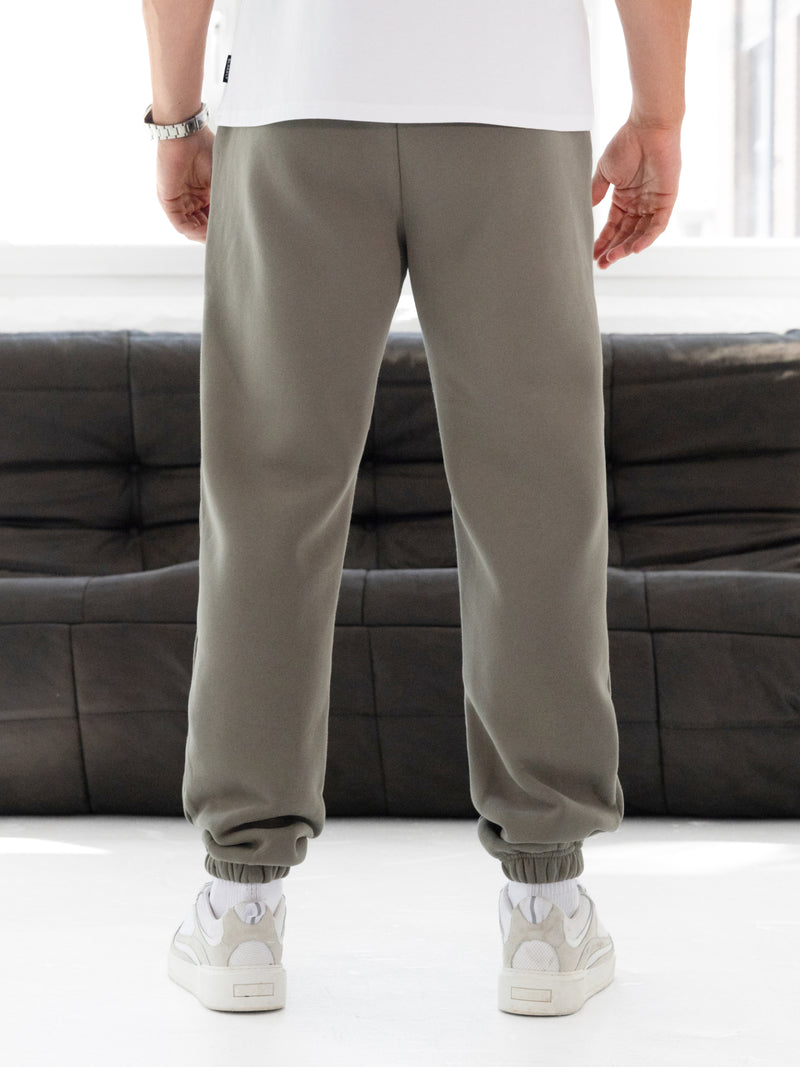 Blakely Basic Relaxed Cuffed Sweatpants - Safari Green