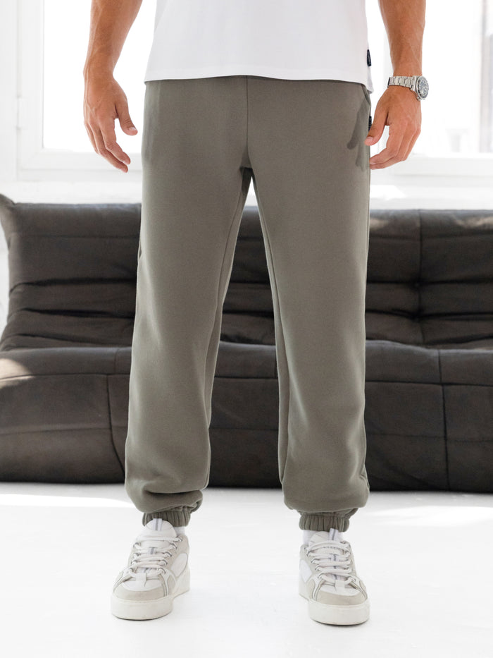 Blakely Basic Relaxed Cuffed Sweatpants - Safari Green
