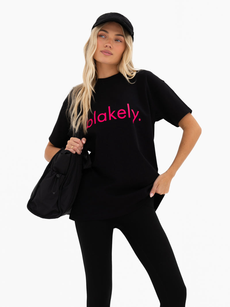 Lila Oversized T-Shirt - Black & Neon Pink