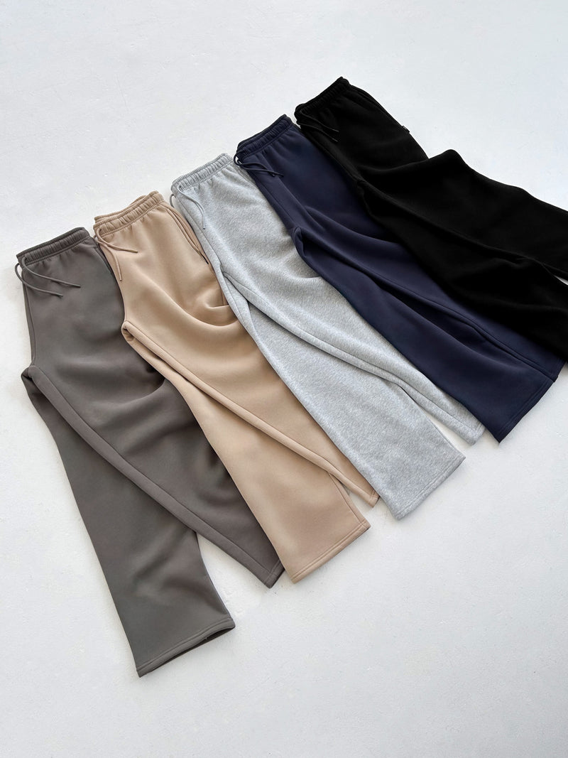 Blakely Straight Leg Sweatpants - True Navy