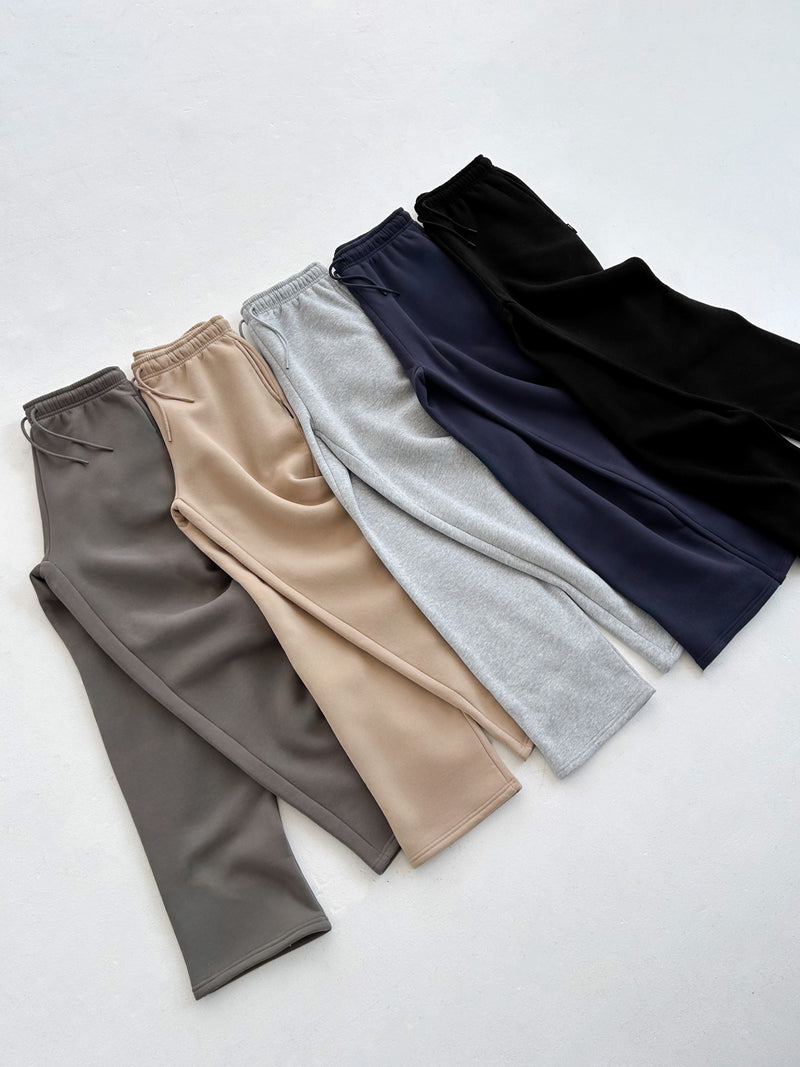 Blakely Straight Leg Sweatpants - Light Tan