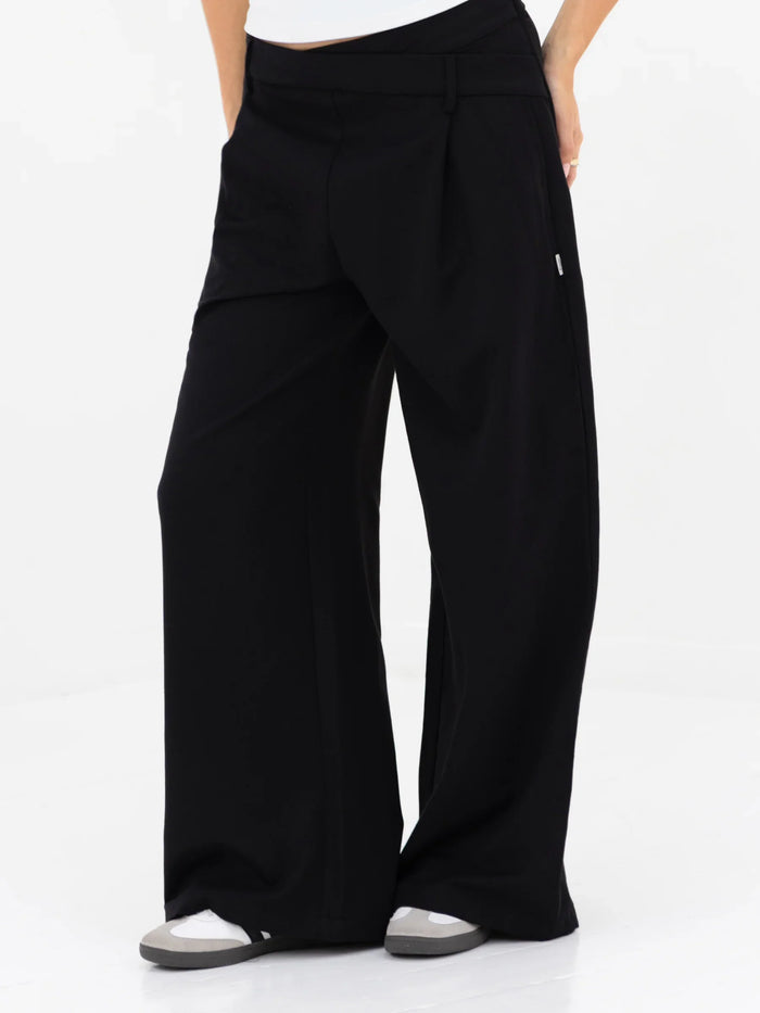 Kady Cross Over Trousers - Black
