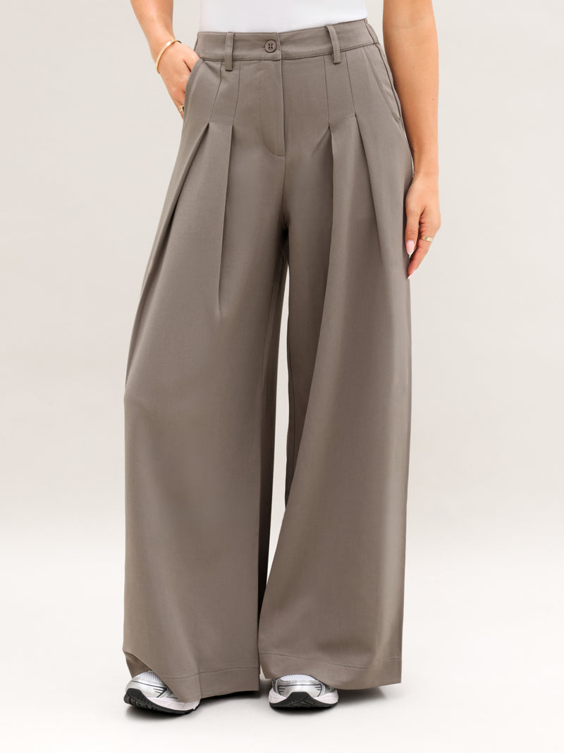 Blakely Basic Tailored Trousers - Light Brown