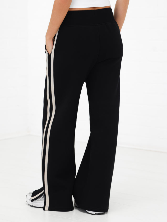 Yasmin Wide Leg Sweatpants - Black