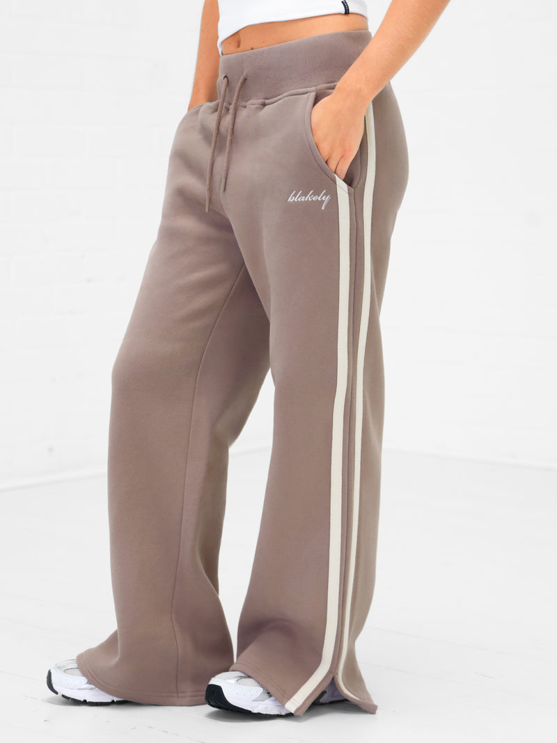 Yasmin Wide Leg Sweatpants - Soft Brown