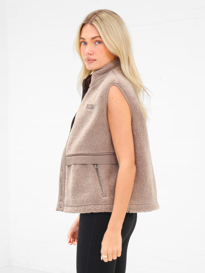 Borg Oversized Gilet - Soft Brown