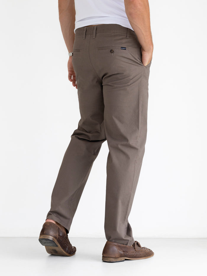 Relaxed Stretch Chinos - Brown