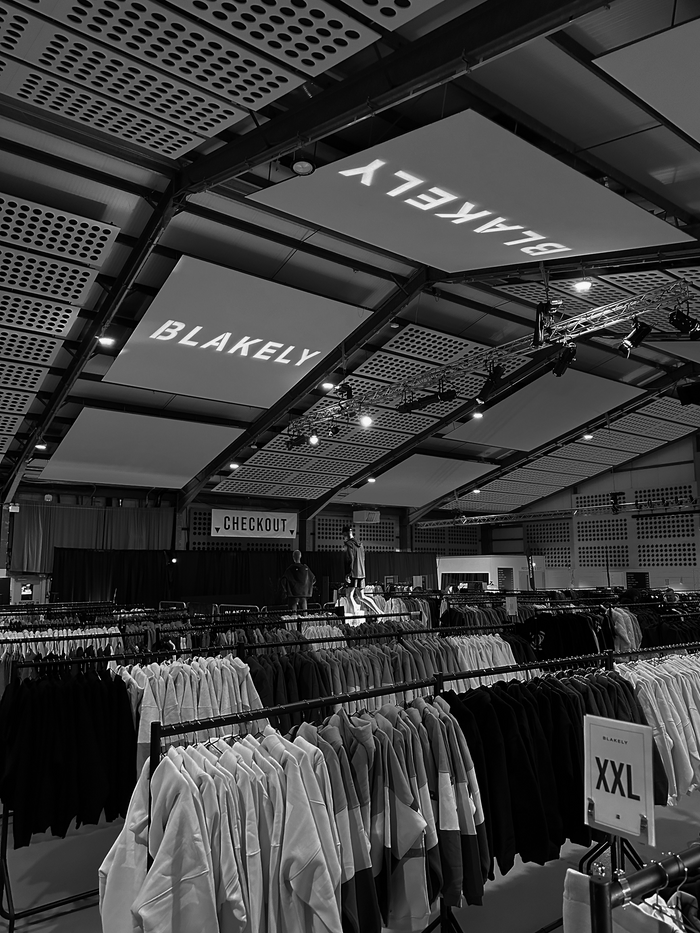 Apex 6.0 Sample Sale - Sunday