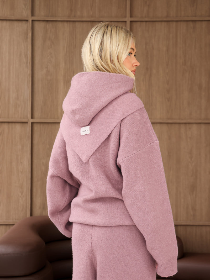 Label Knitted Triangle Scarf - Dusty Pink