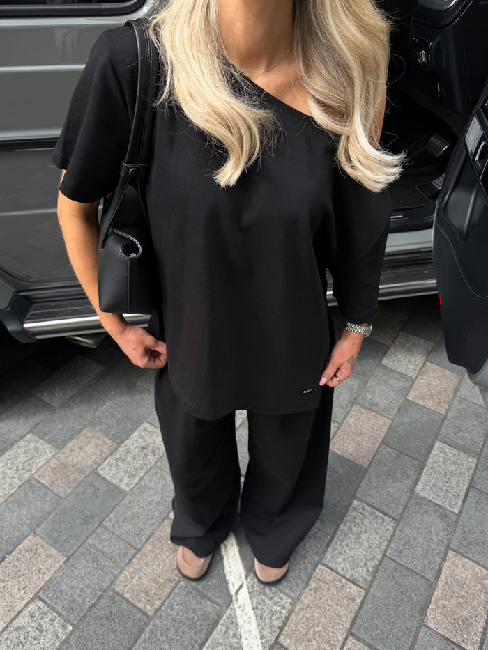 Cleo Off The Shoulder Top - Black